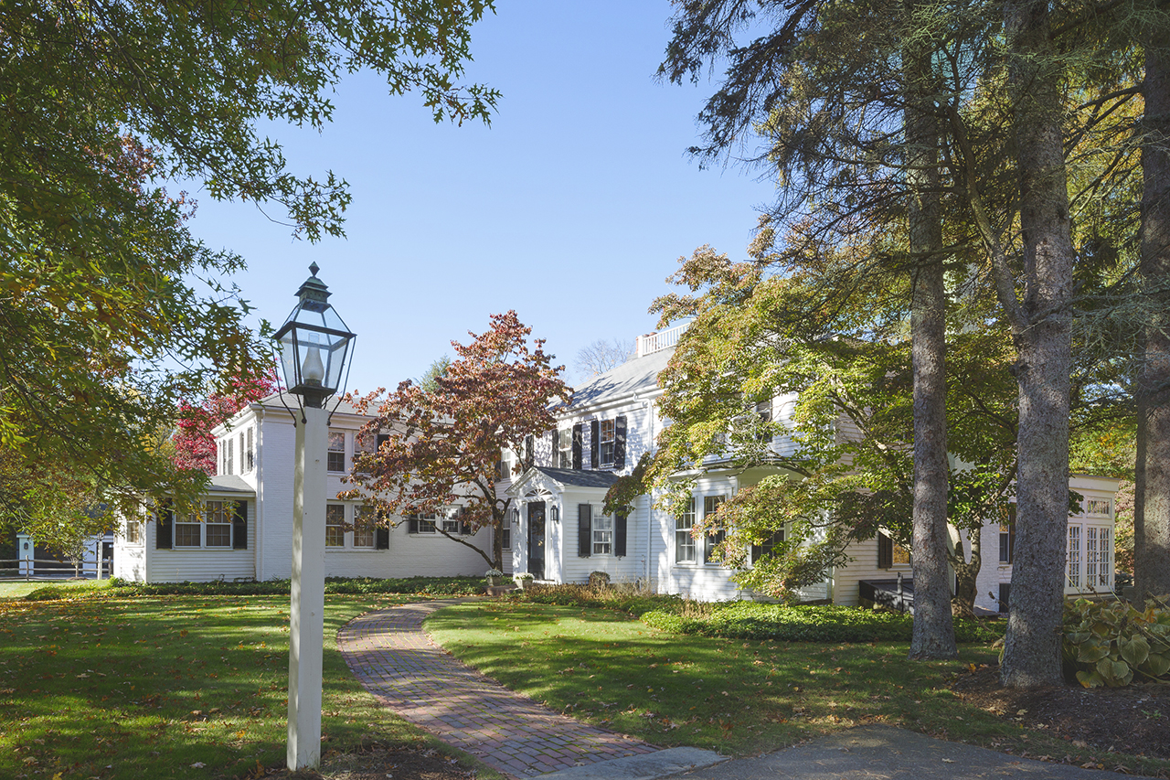 38 Gardner Street North Shore. MA1900_1
