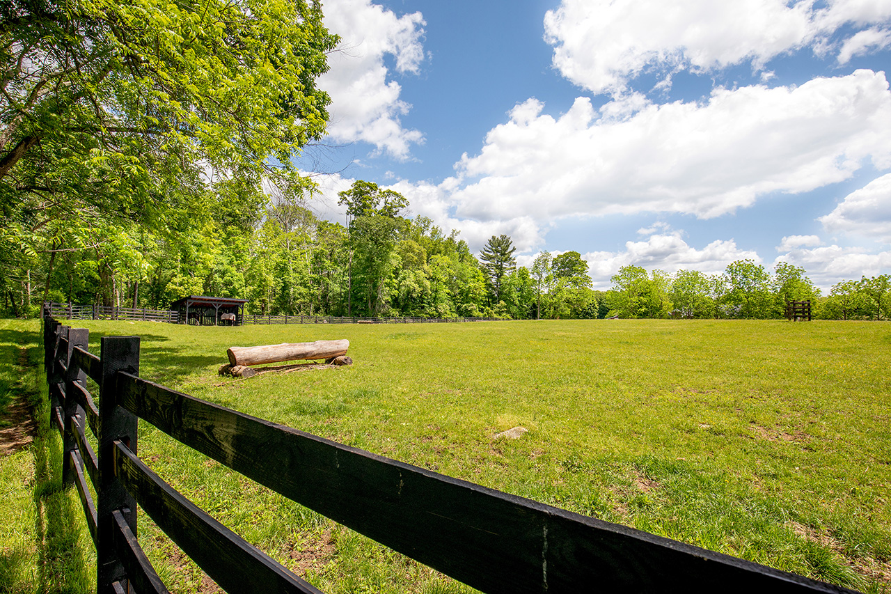 Equestrian Property MA2337_20N