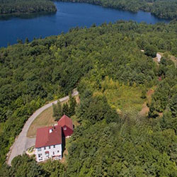 25 Blueberry Hill - Overview