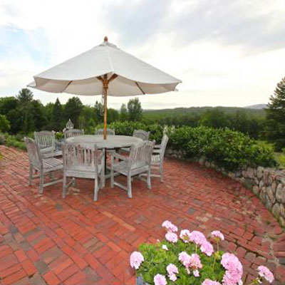 64 County Road - Patio