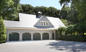 180_Clyde-Street__Carage-House_800-M