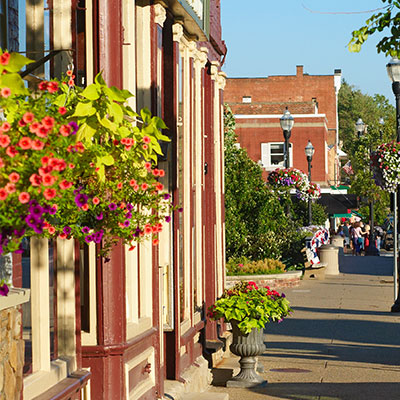 Loon area commercial properties - street view of a commercial building