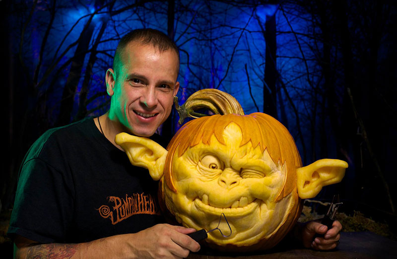 pumpkin carving by ray villafane studios (12)