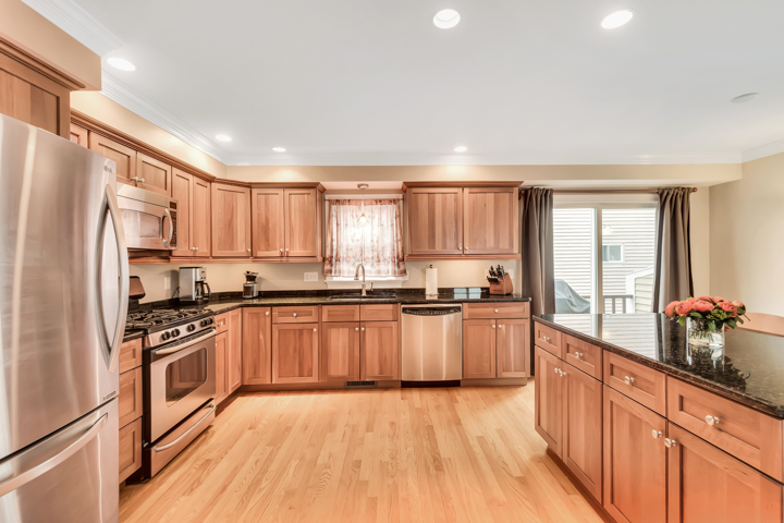 30 Grandview Ave, Watertown MA Kitchen 