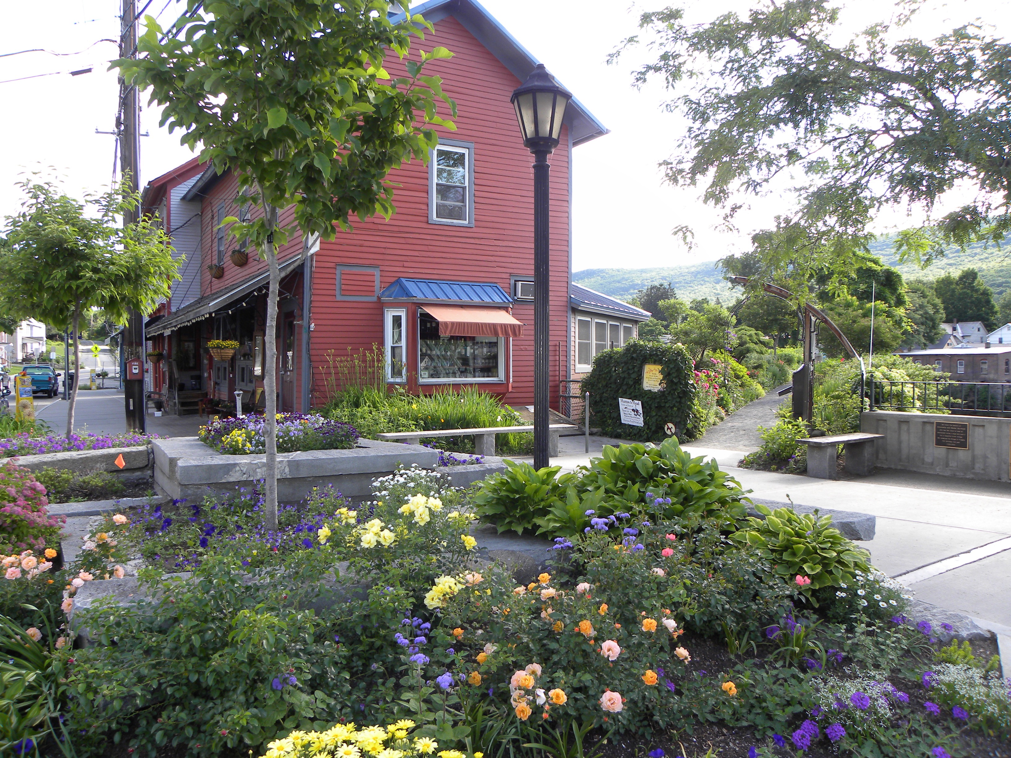West end pub Shelburne falls massachusetts bridge of flowers