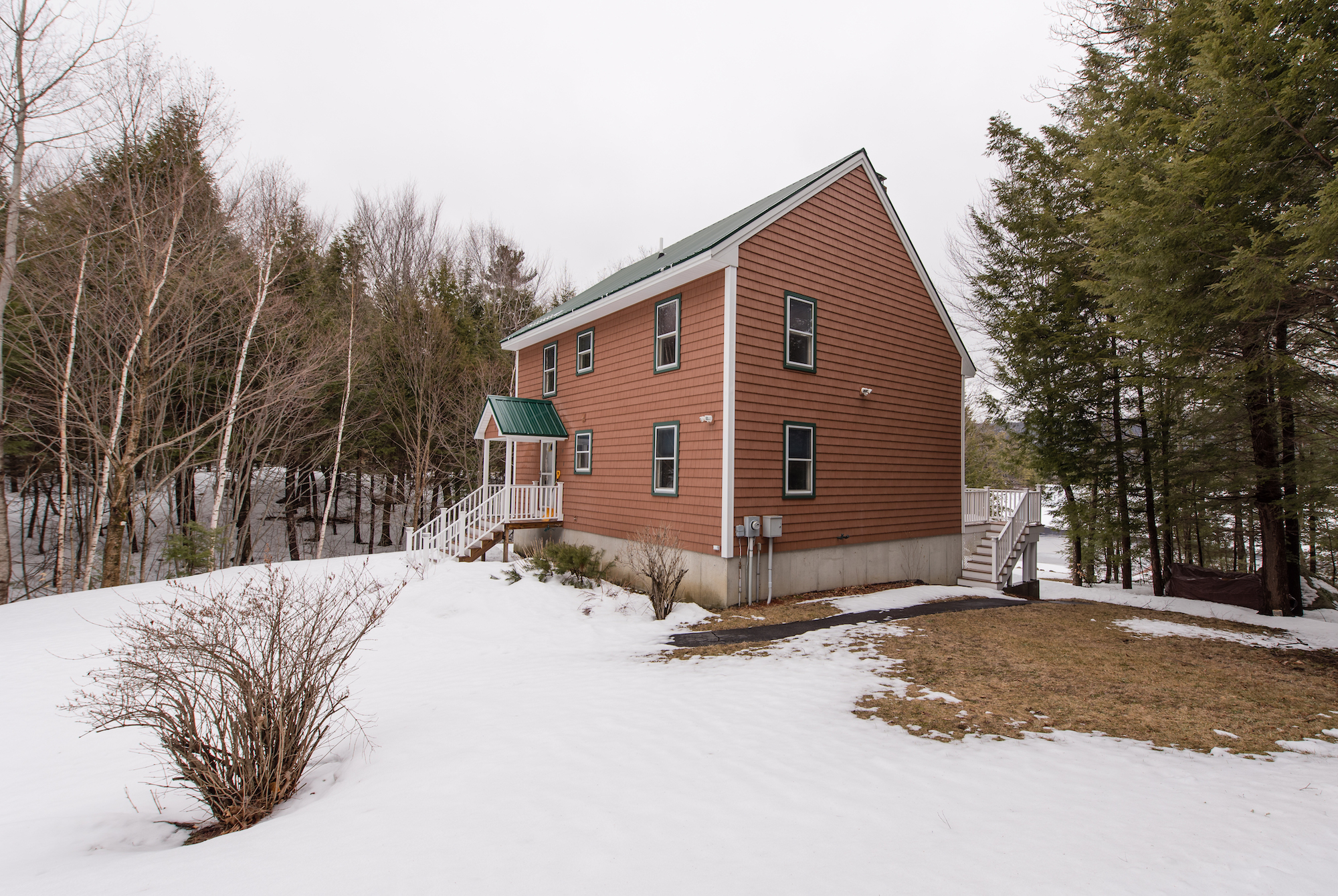 NH Lakefront Real Estate - Home on Hills Pond in Alton NH 