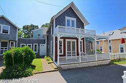 8 Rock Avenue, Oak Bluffs MA Cottage