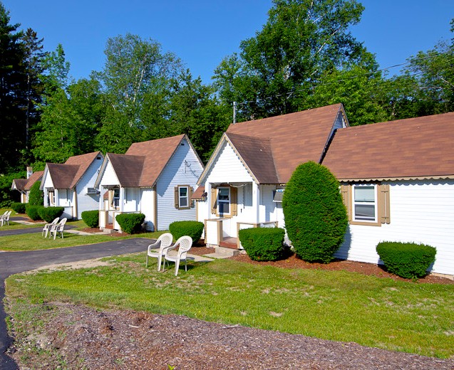 Riverbank Motel and Cottages, Lincoln, NH