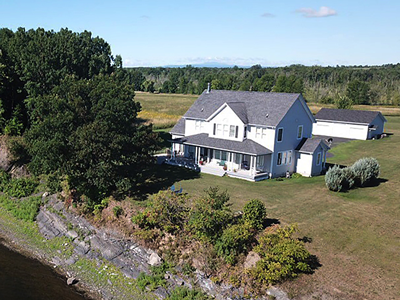 4 Bedroom Lakefront Colonial in Alburgh, Vermont