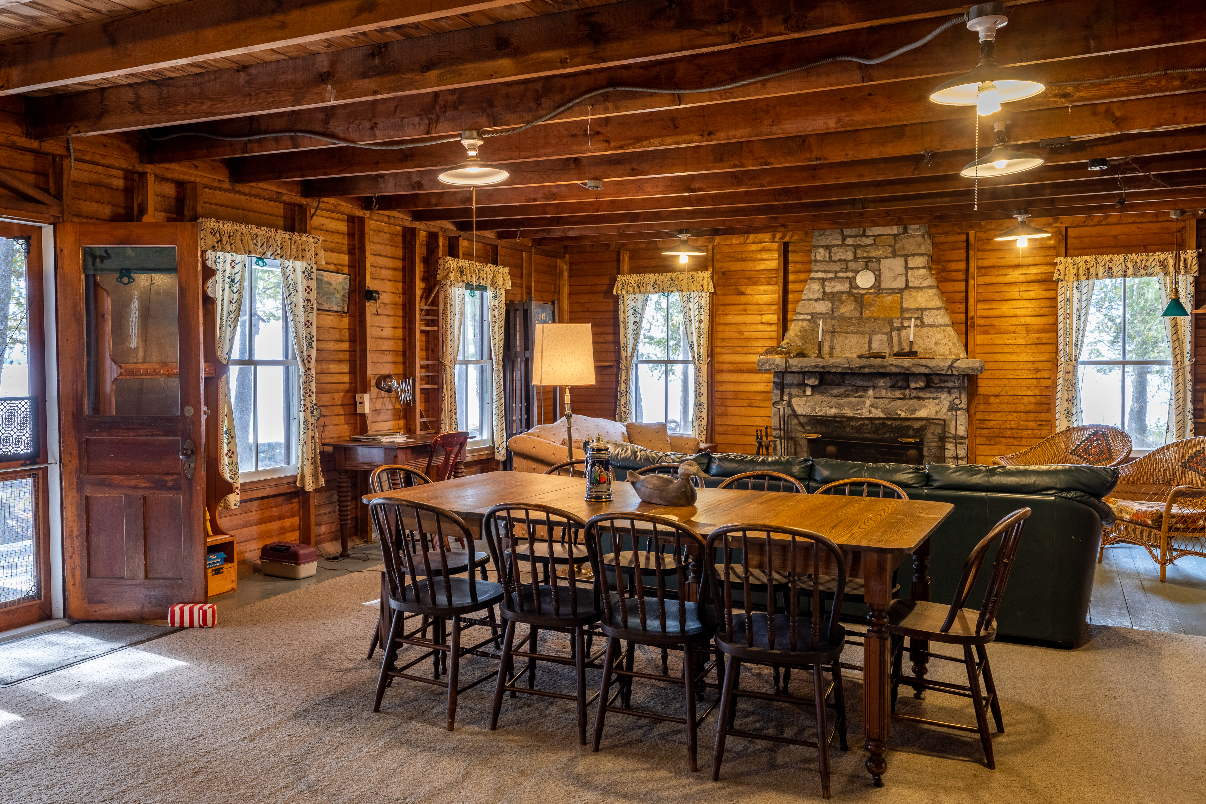 341 West Shore Road - Dining Area