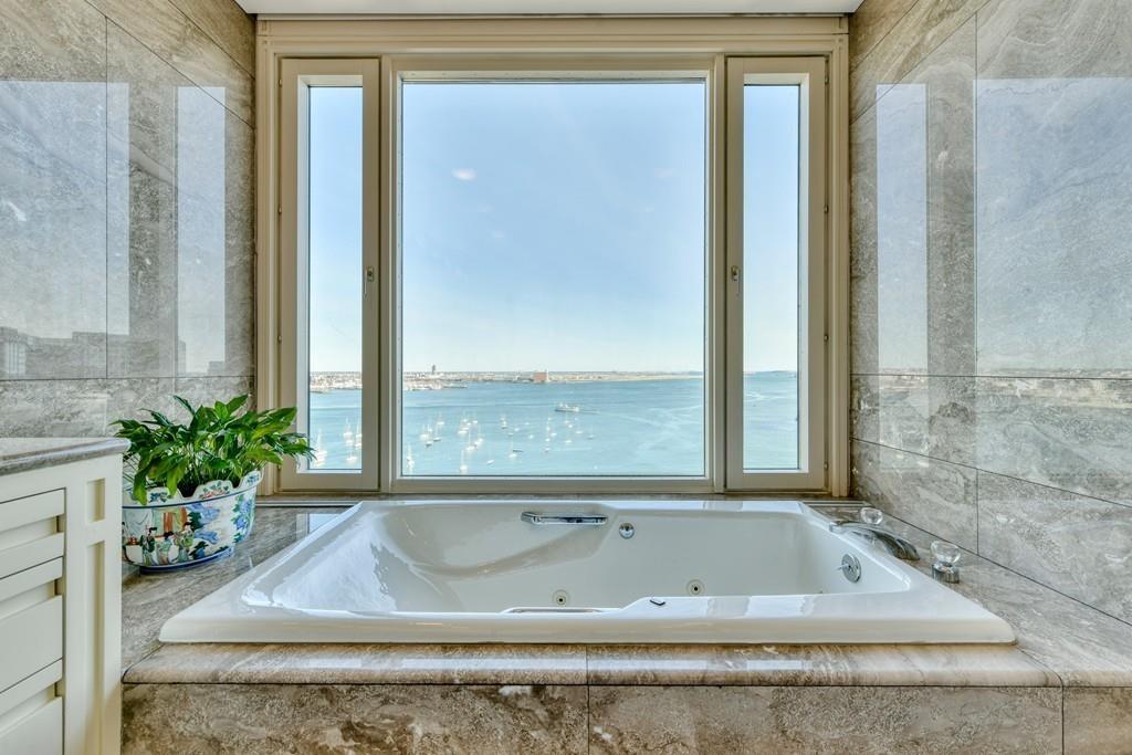 Master En-Suite - Penthouse 6 10 Rowes Wharf