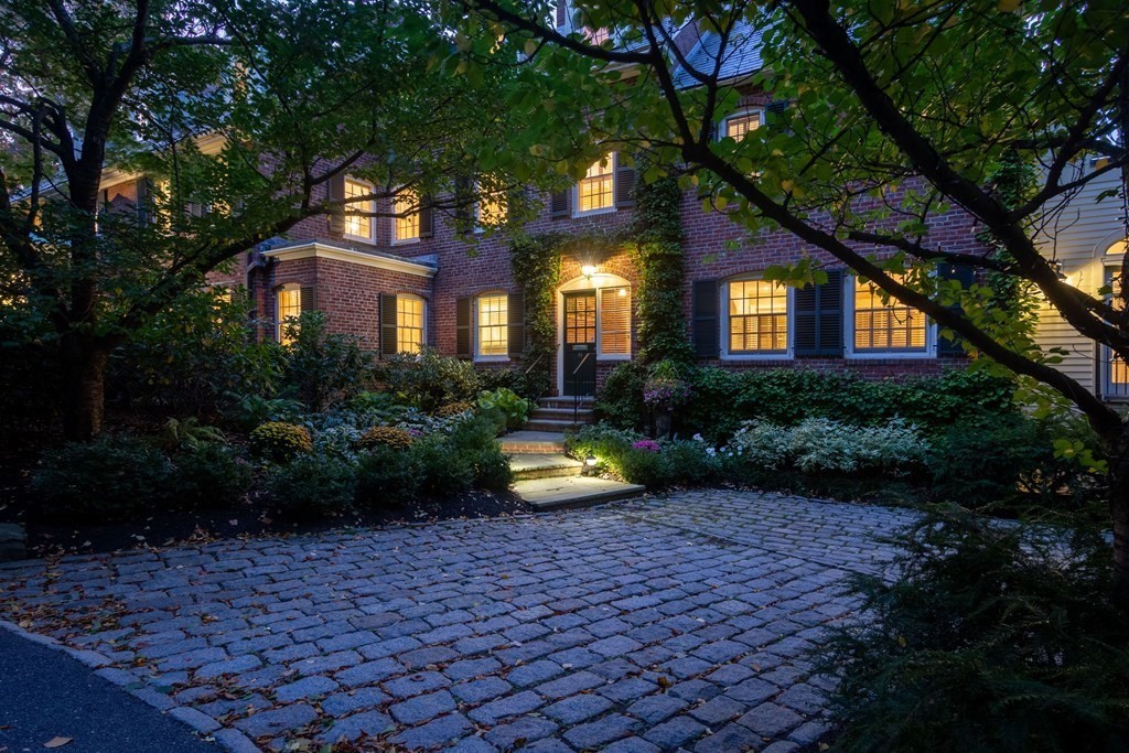 65 Essex Road, Chestnut Hill, Newton, MA 02467