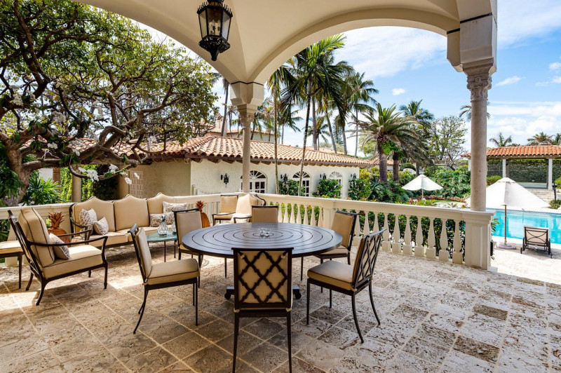 john-lennon-and-yoko-onos-palm-beach-home-listed-for-47-5m