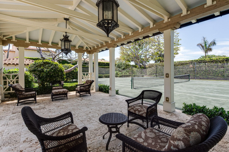 john-lennon-and-yoko-onos-palm-beach-home-listed-for-47-5m