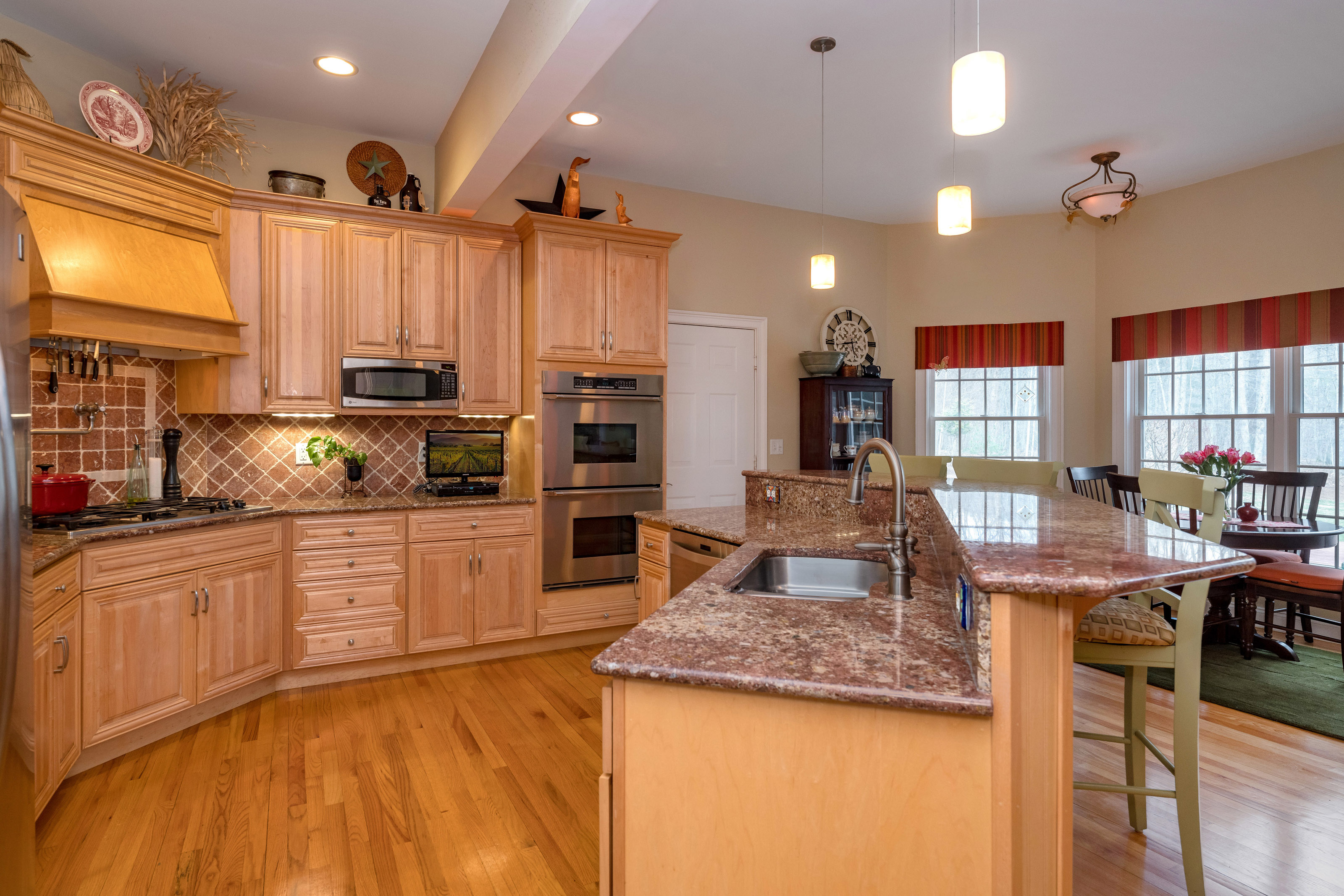 68 Tinkerville Road Willington CT kitchen 