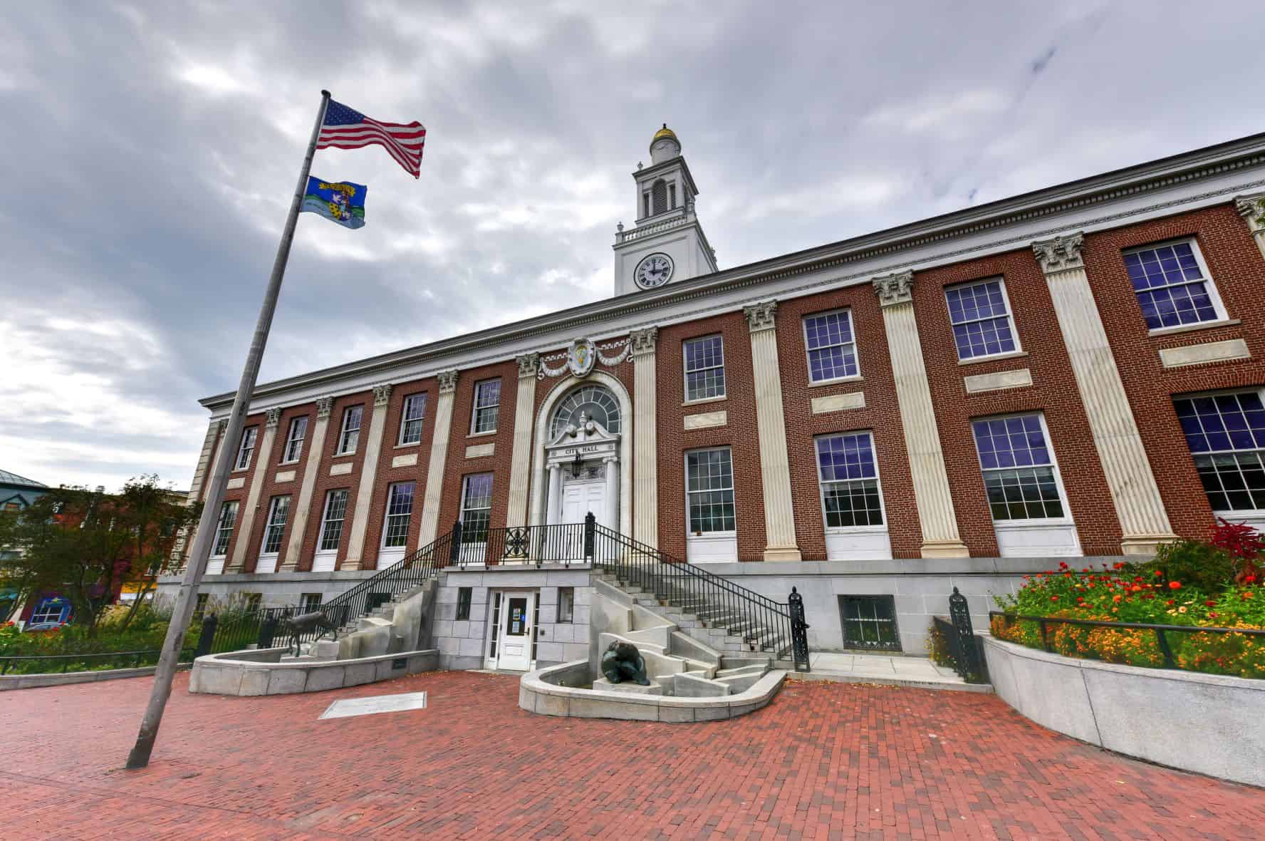 An image of City Hall in Burlington Vermont