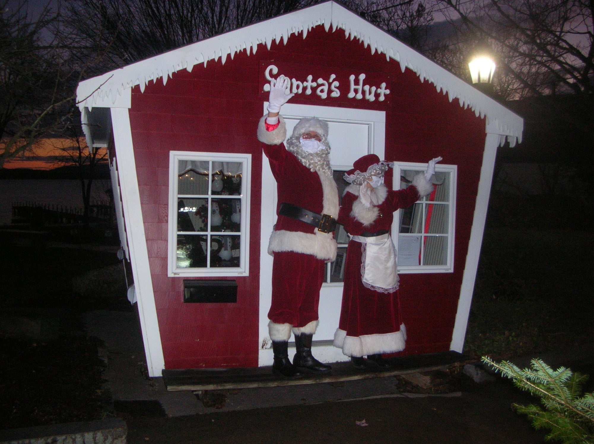 Wolfeboro Christmas Parade 2022 Weekend Events In June, Lake Winnipesaukee, New Hampshire