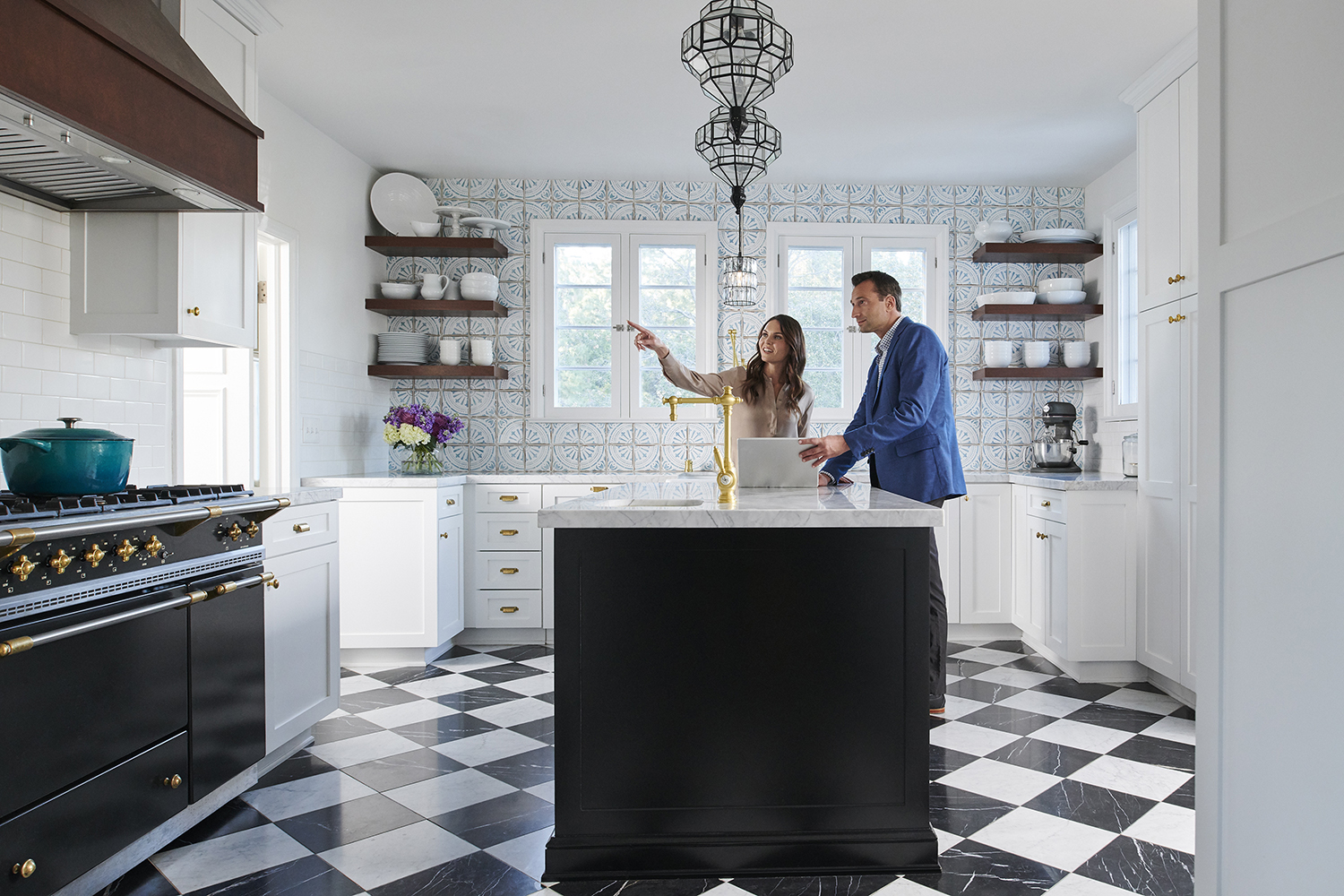 Home seller meeting with a Realtor