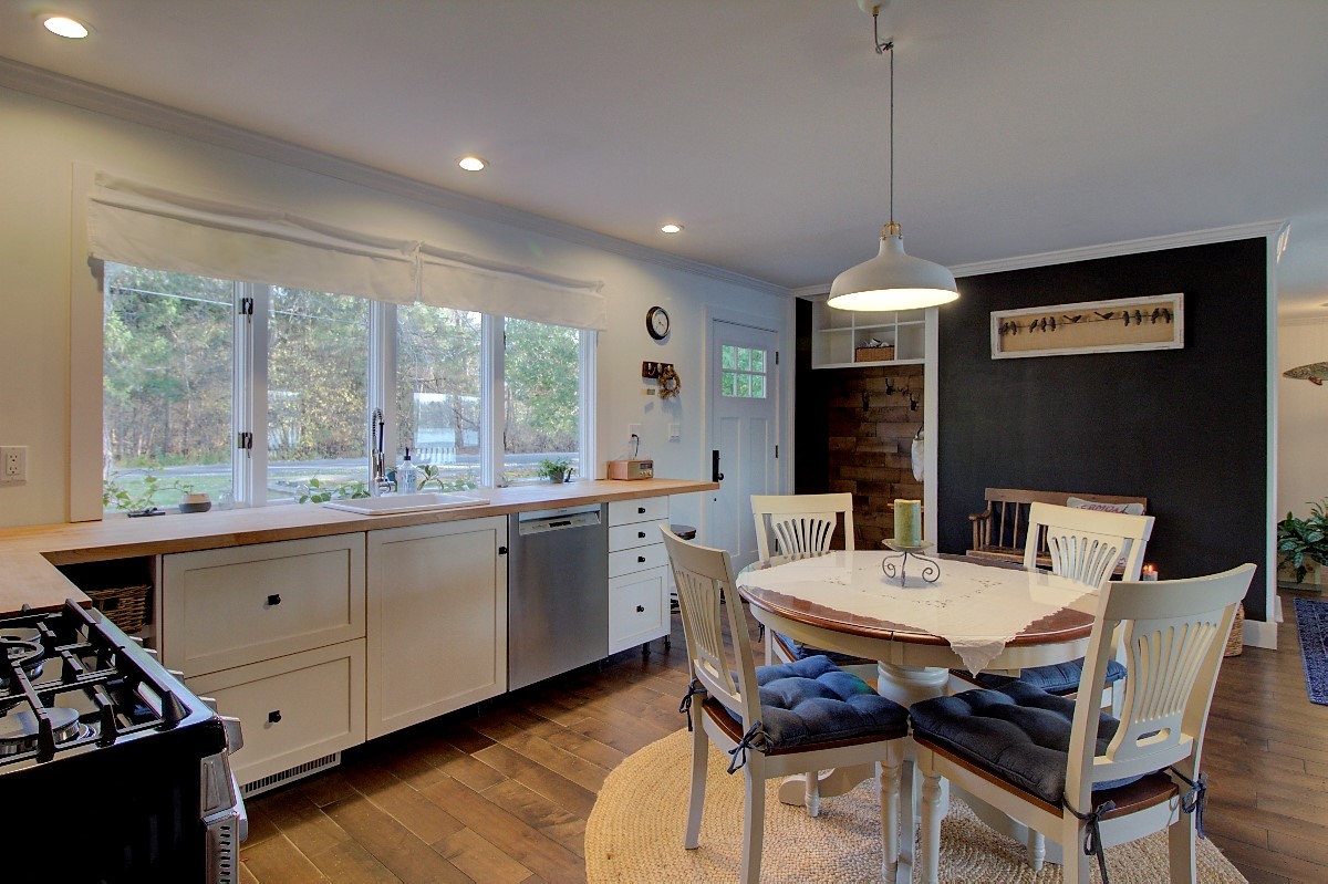 bright and airy kitchen