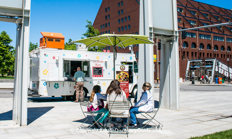 Food trucks on Rose Kennedy Greenway