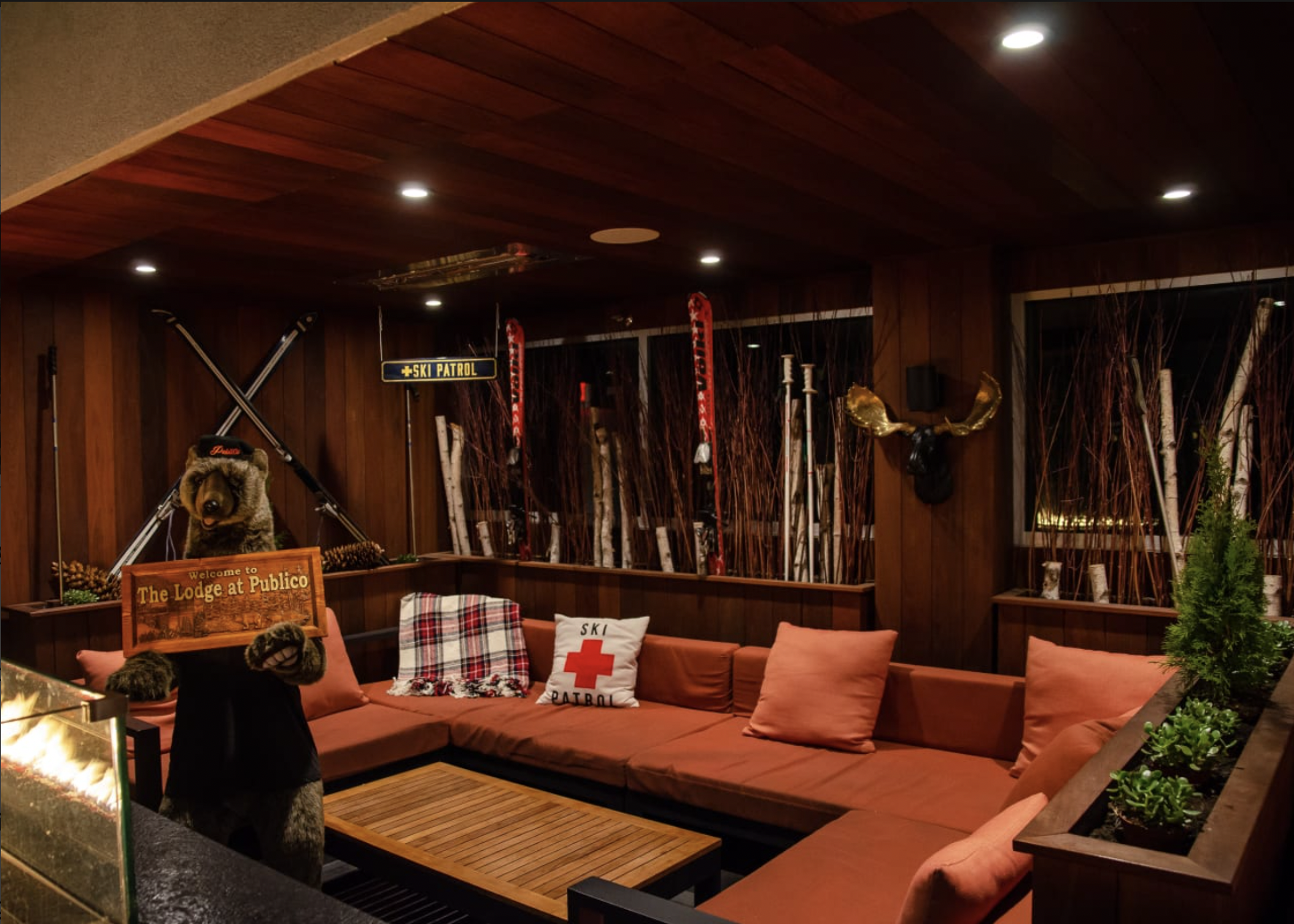 Publico Ski Lodge 