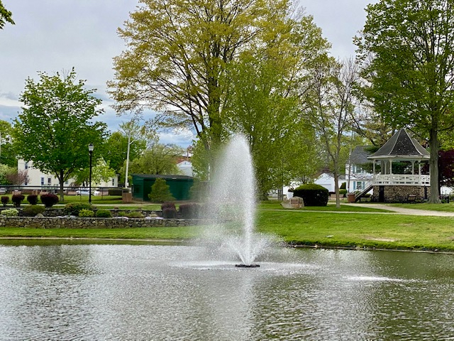 lindo-realty-group-whitman-town-park
