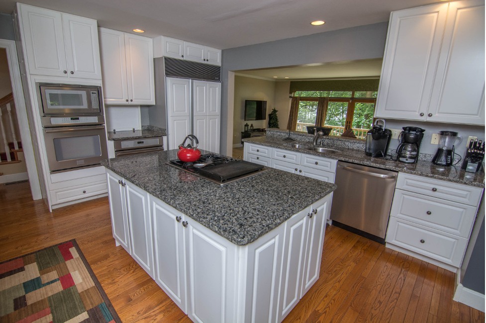 Deep Creek Real Estate Luxury Kitchen Railey Realty
