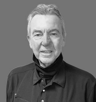 Commercial Agent Photo