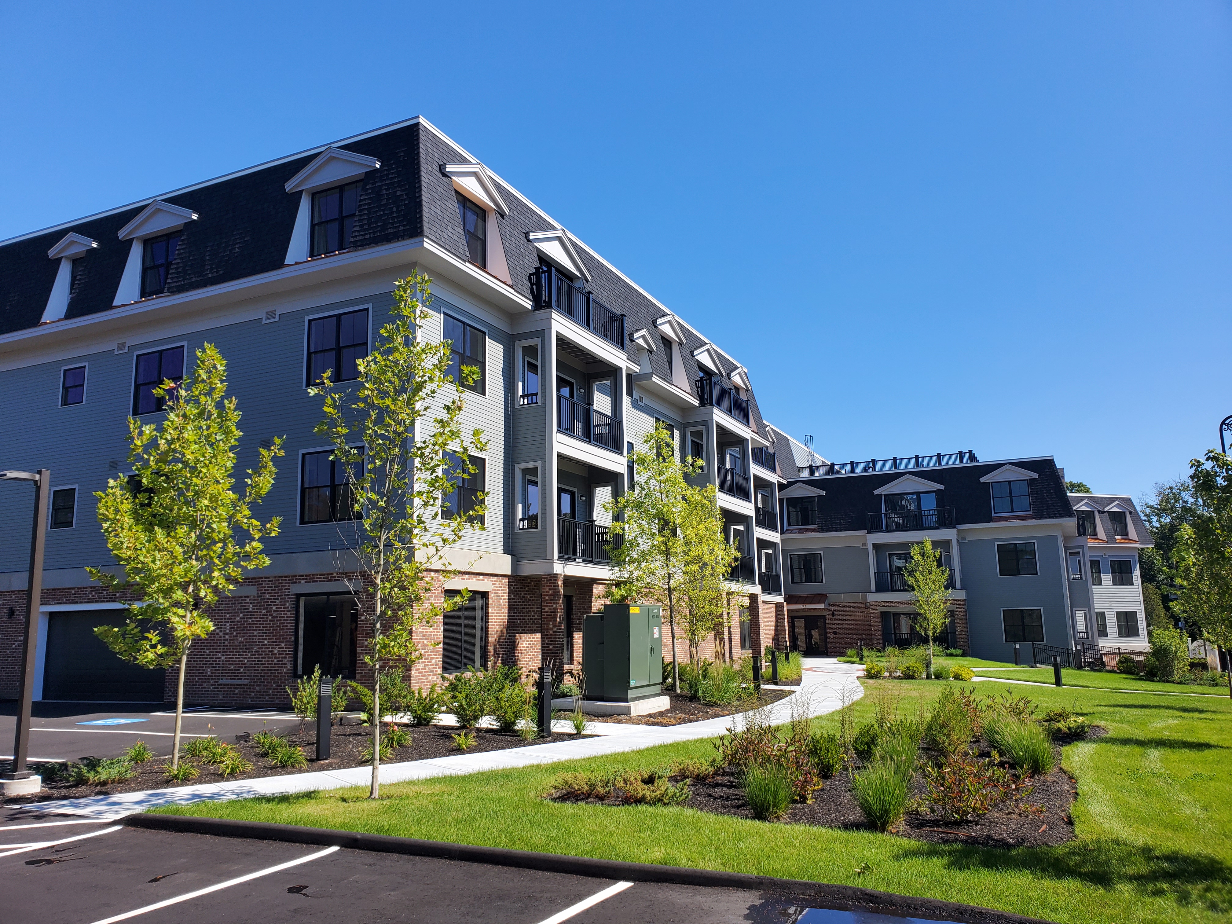 Hendries Condos at Central Station