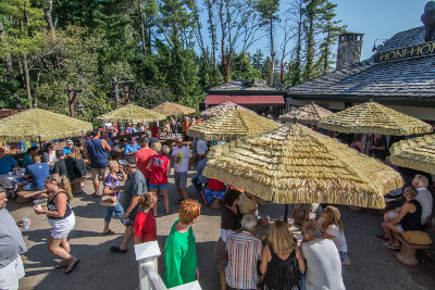 Honi Honi Lakeside Bar at Deep Creek Lake