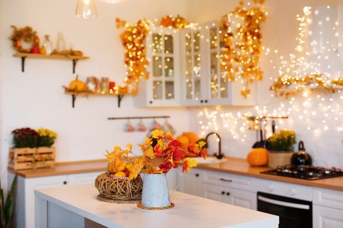Thanksgiving Decor in Kitchen