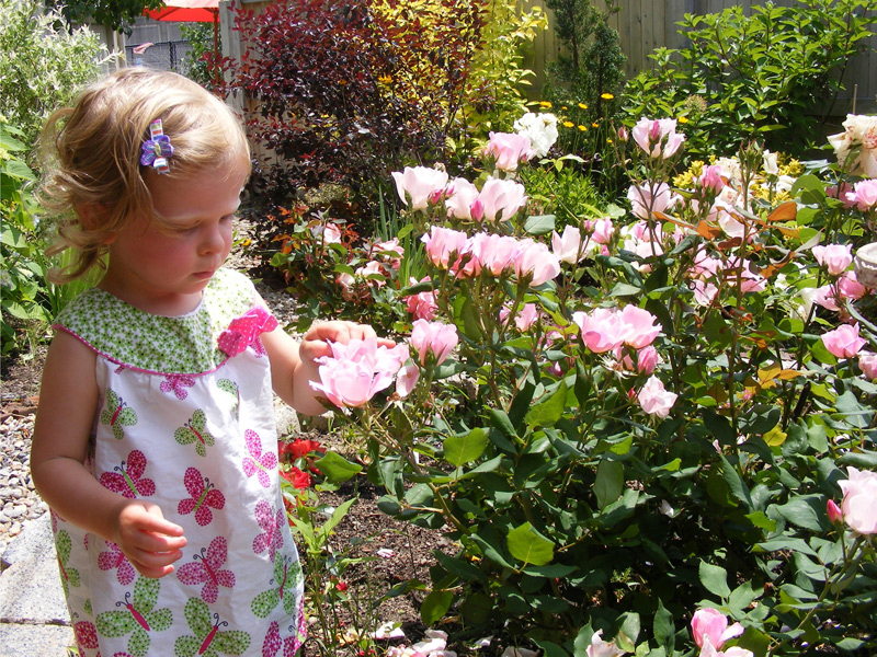 Charlestown Garden Tour Photo, Garden with Toddler