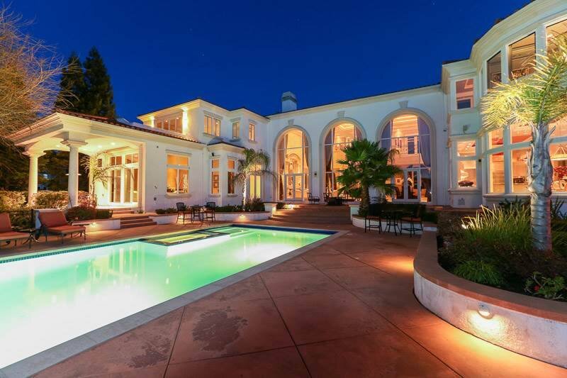 1688614_10154484816733465_271228800172614908_n