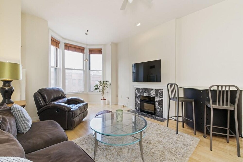 Back Bay 2 bed condo