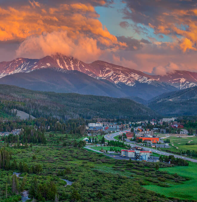 city near the mountains