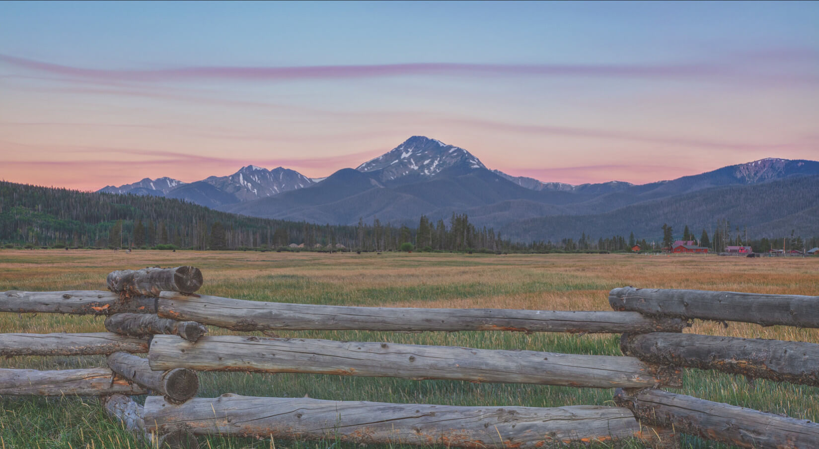 beautiful view for the mountains