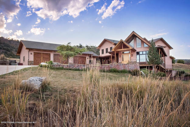 A view of 317 Spring View Drive, Glenwood Springs, CO from the front yard