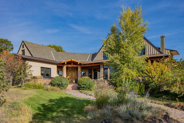 Front yard and exterior view of 403 Skipper Drive, Carbondale, CO.