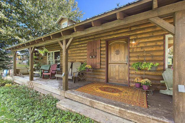 The front porch and entryway of 2906 County Road 113 in Carbondale, CO, listed for sale at $1.6 million.