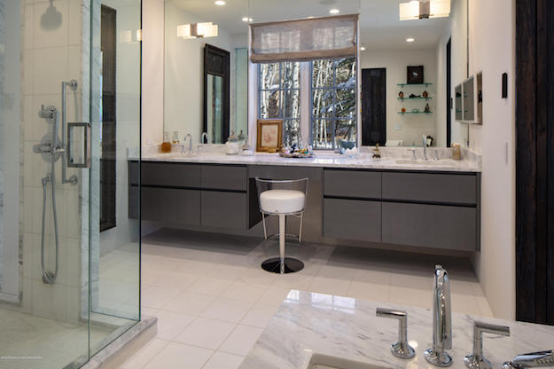 A luxurious master bath in Aspen, Colorado.