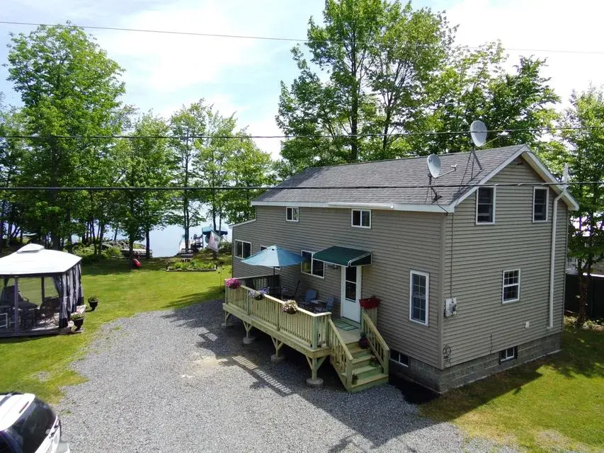 Buying and Selling Waterfront Properties