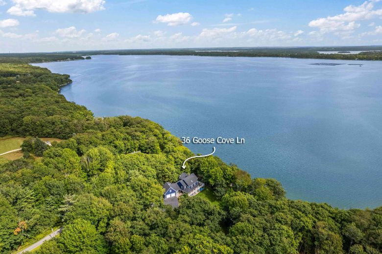 36 Goose Cove Lane, Freeport Maine 04032