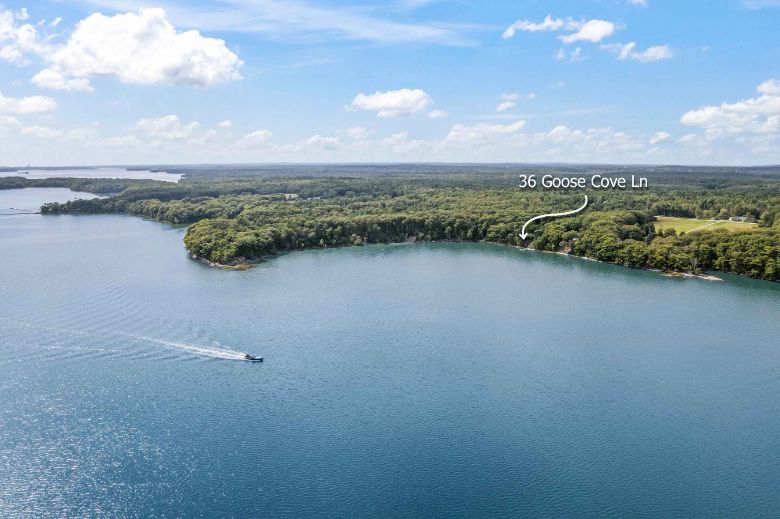 36 Goose Cove Lane, Freeport Maine 04032