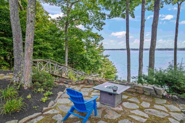 36 Goose Cove Lane, Freeport Maine 04032