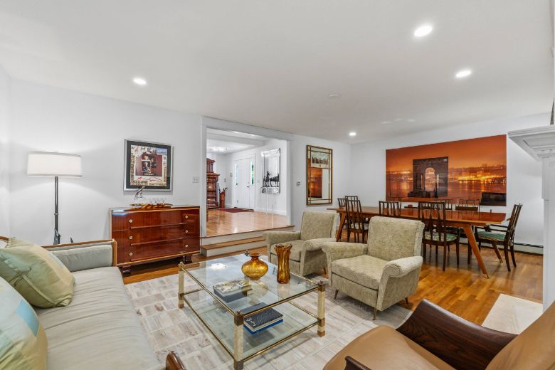 36 Goose Cove Lane, Freeport Maine 04032