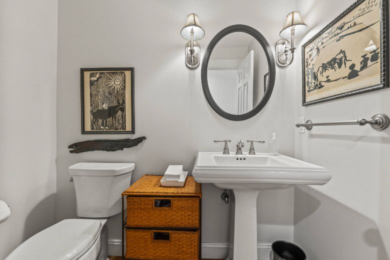 36 Goose Cove Lane, Freeport Maine 04032