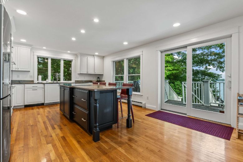 36 Goose Cove Lane, Freeport Maine 04032