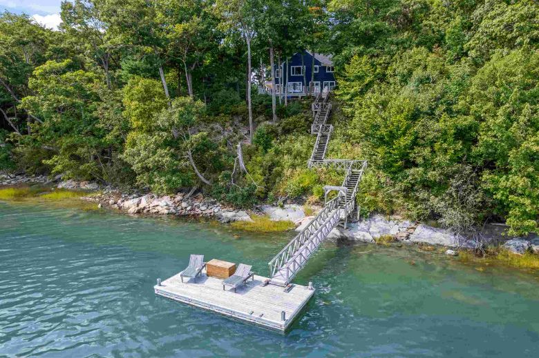 36 Goose Cove Lane, Freeport Maine 04032
