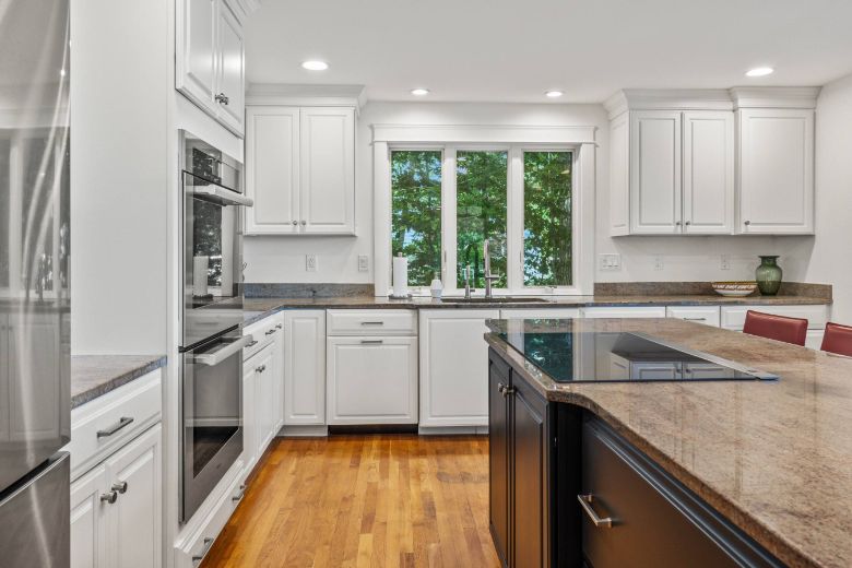 36 Goose Cove Lane, Freeport Maine 04032