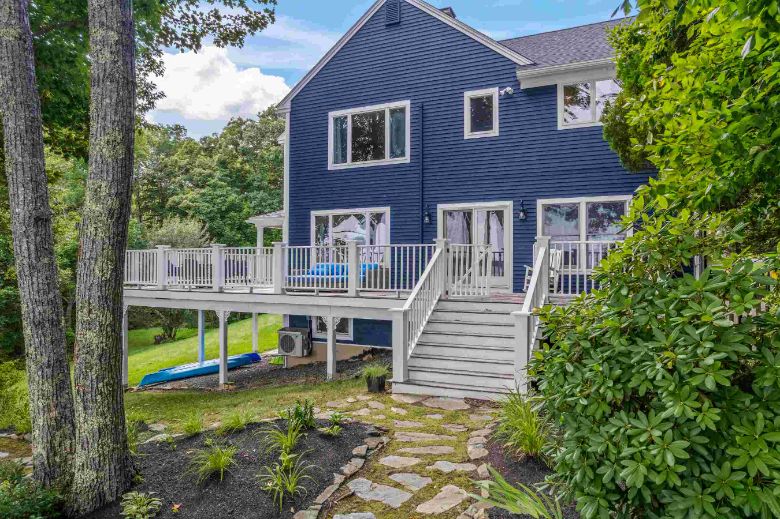 36 Goose Cove Lane, Freeport Maine 04032
